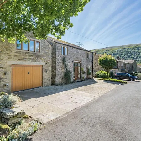 4 Bed In Skipton Oc-89095 Holiday home